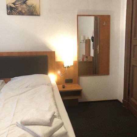 Hotel Adam Berlin Bagian luar foto