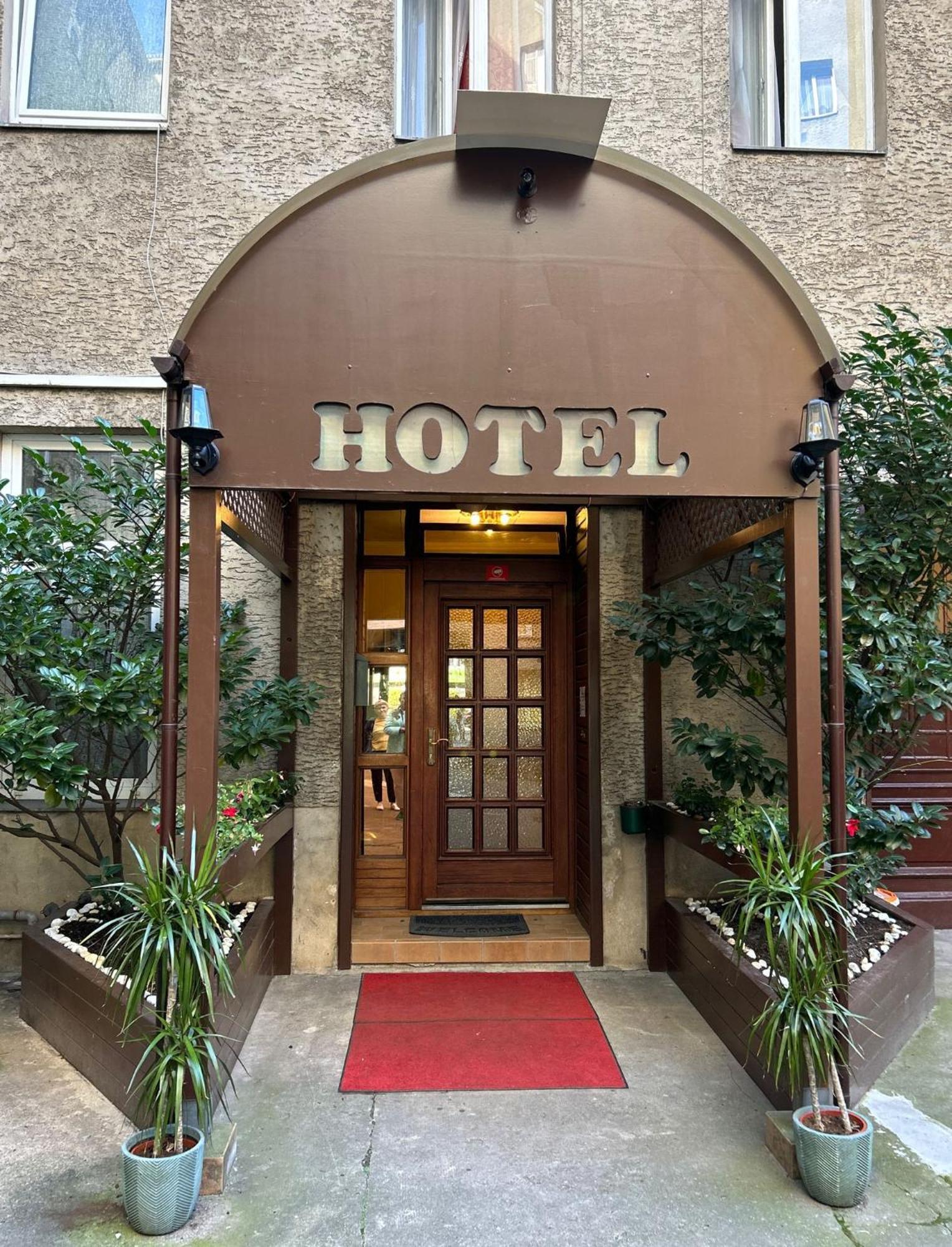 Hotel Adam Berlin Bagian luar foto
